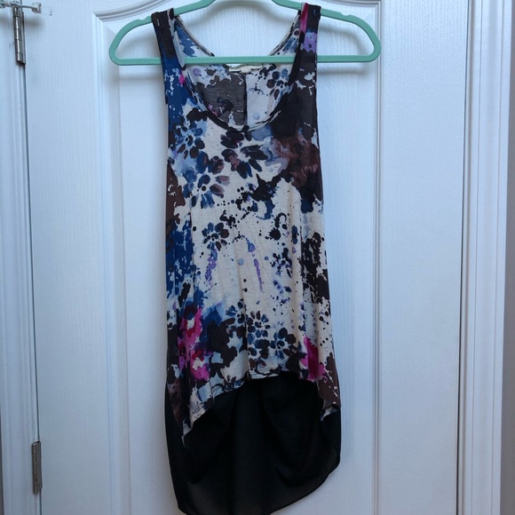 Painted Threads High-Lo Floral Top With Open Back - Picture 1 of 11